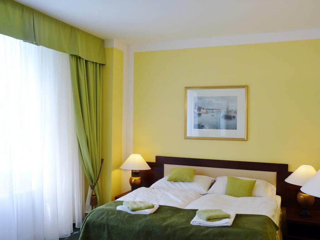 Hotel & Hostel Florian Πράγα Δωμάτιο φωτογραφία