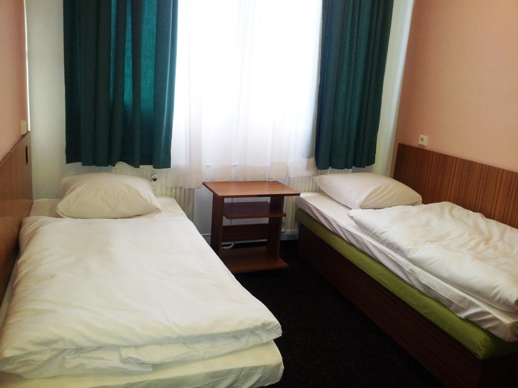 Hotel & Hostel Florian Πράγα Δωμάτιο φωτογραφία
