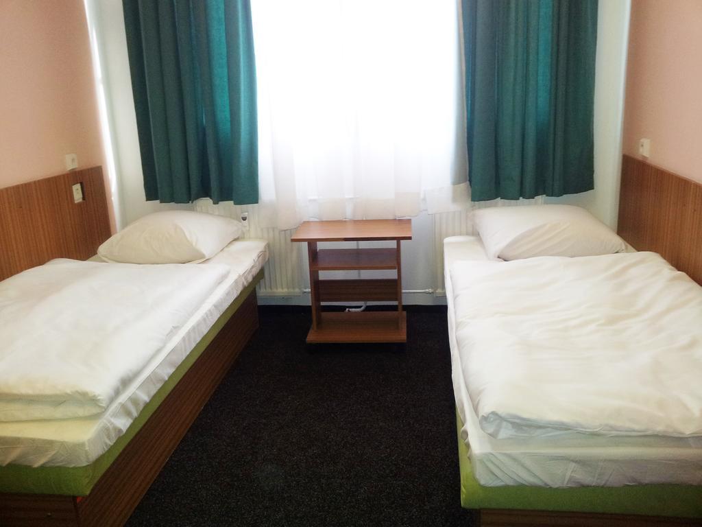 Hotel & Hostel Florian Πράγα Δωμάτιο φωτογραφία