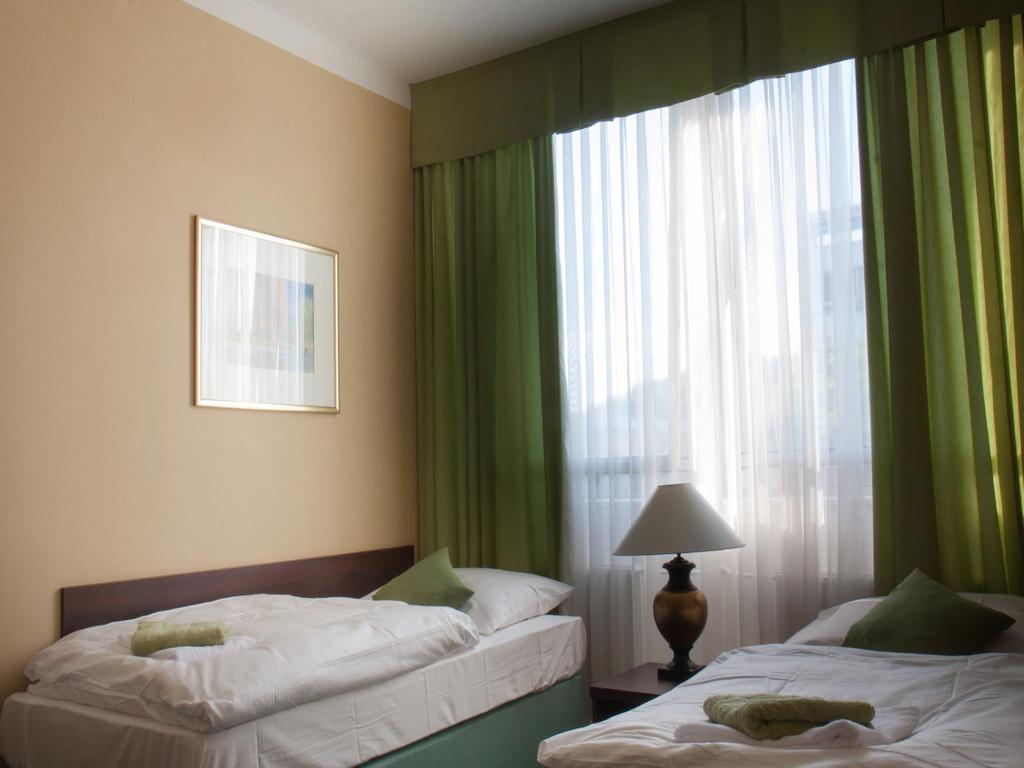 Hotel & Hostel Florian Πράγα Εξωτερικό φωτογραφία