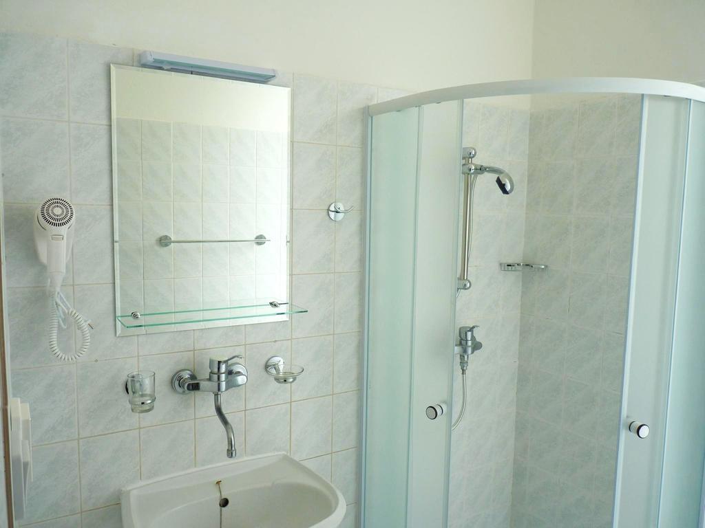 Hotel & Hostel Florian Πράγα Εξωτερικό φωτογραφία